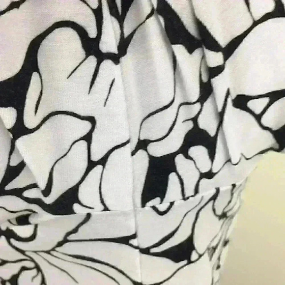 LIZ Claiborne Size S Short Sleeve - Picture 6 of 7